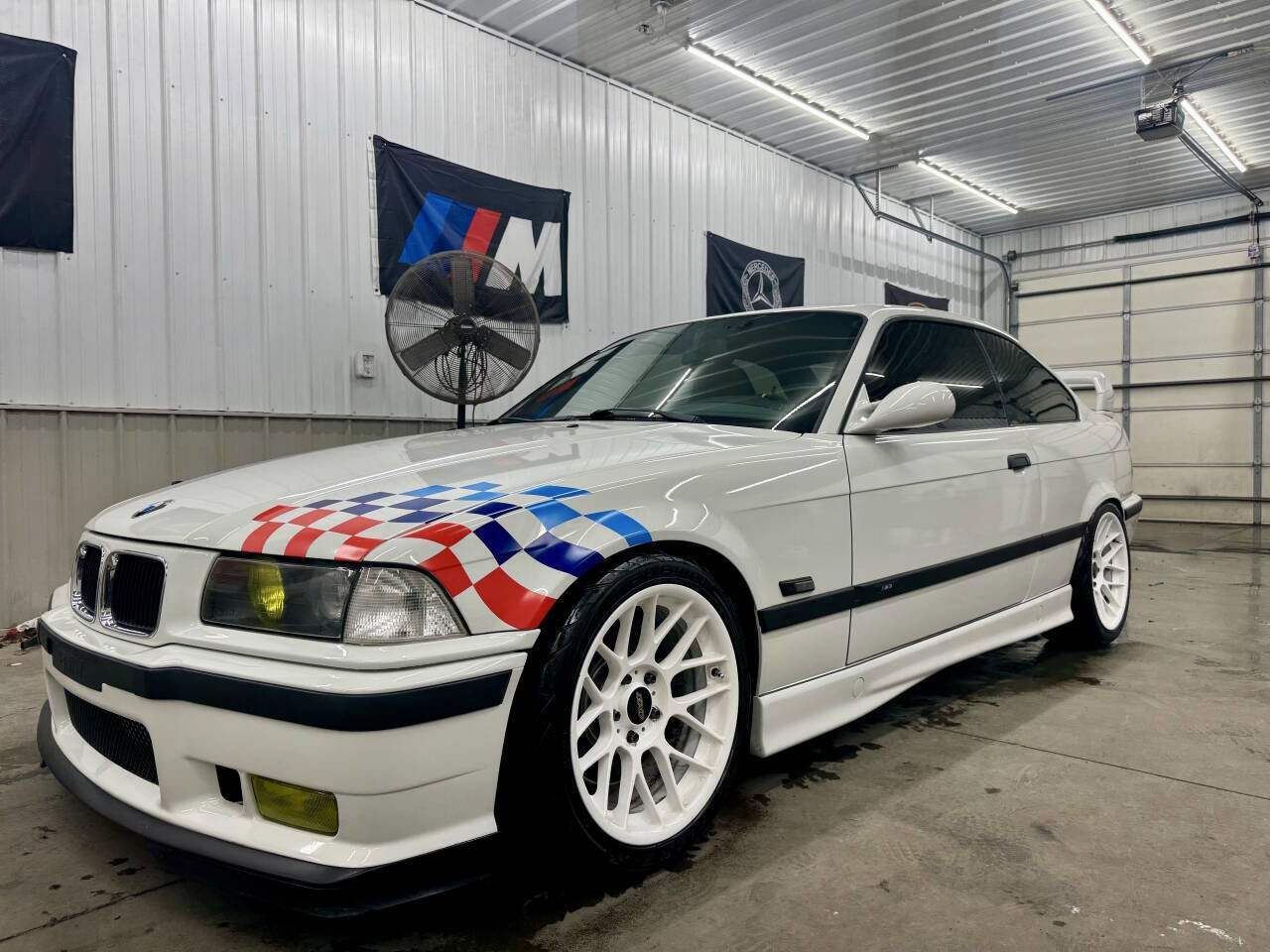 Used 1995 BMW M3 Coupe image 1