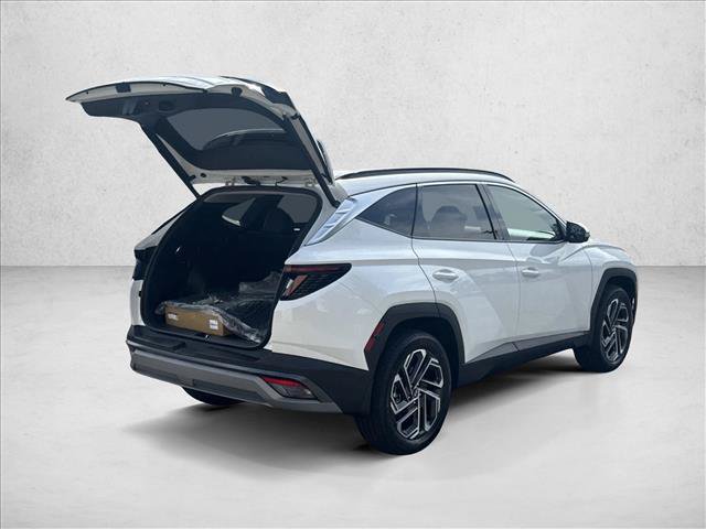 Used 2025 Hyundai Tucson Limited AWD/4WD image 2