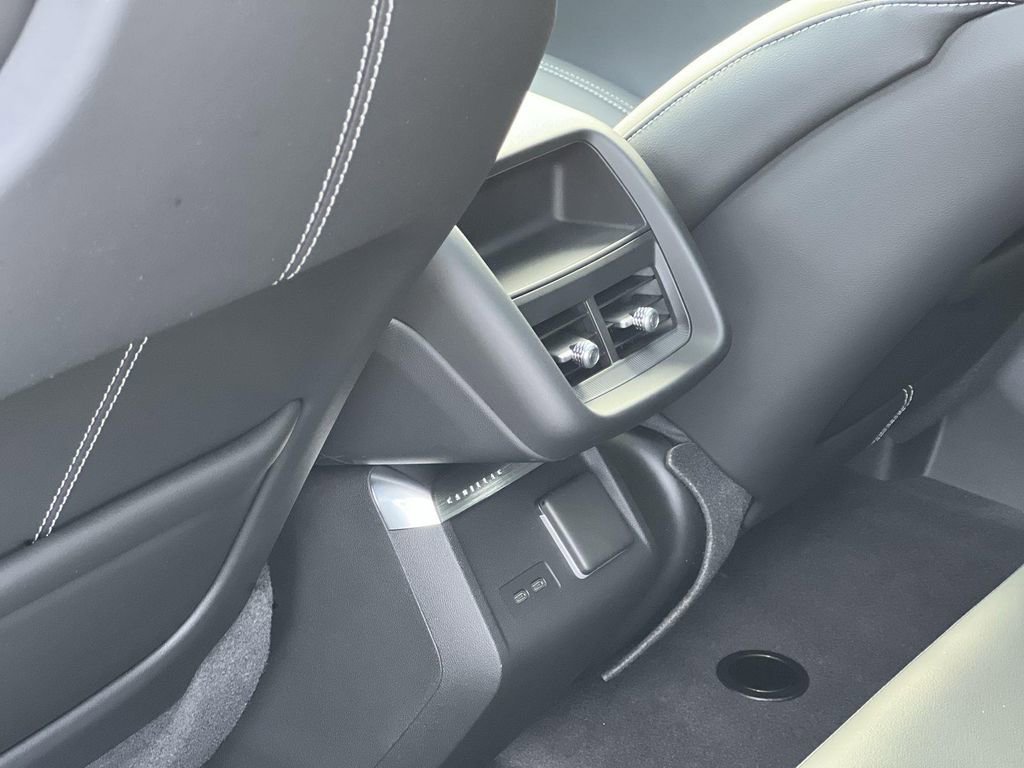 New 2025 Cadillac Lyriq Sport image 31