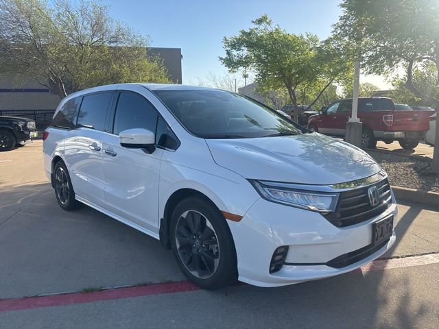 Used 2024 Honda Odyssey Elite image 3