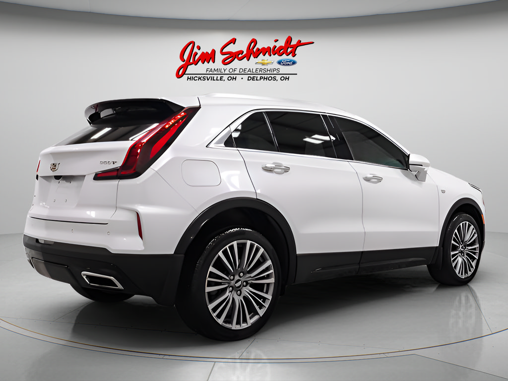 Used 2024 Cadillac XT4 Premium Luxury AWD/4WD image 6