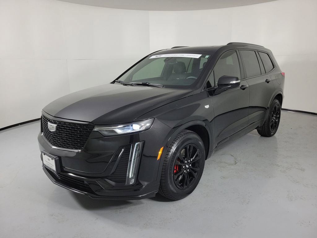 Used 2023 Cadillac XT6 Luxury FWD image 2