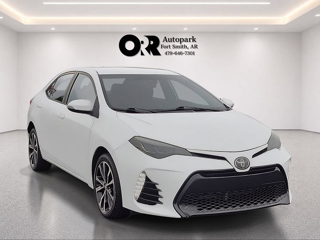 Used 2018 Toyota Corolla SE FWD image 1
