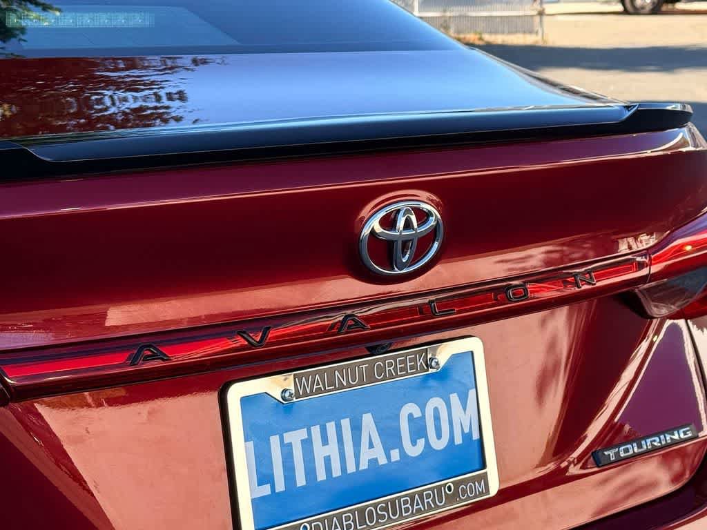 Used 2019 Toyota Avalon Touring FWD image 7