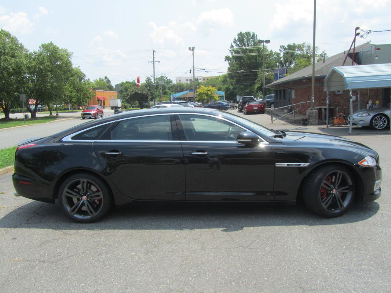 Used 2014 Jaguar XJ R Long Wheel Base RWD image 11
