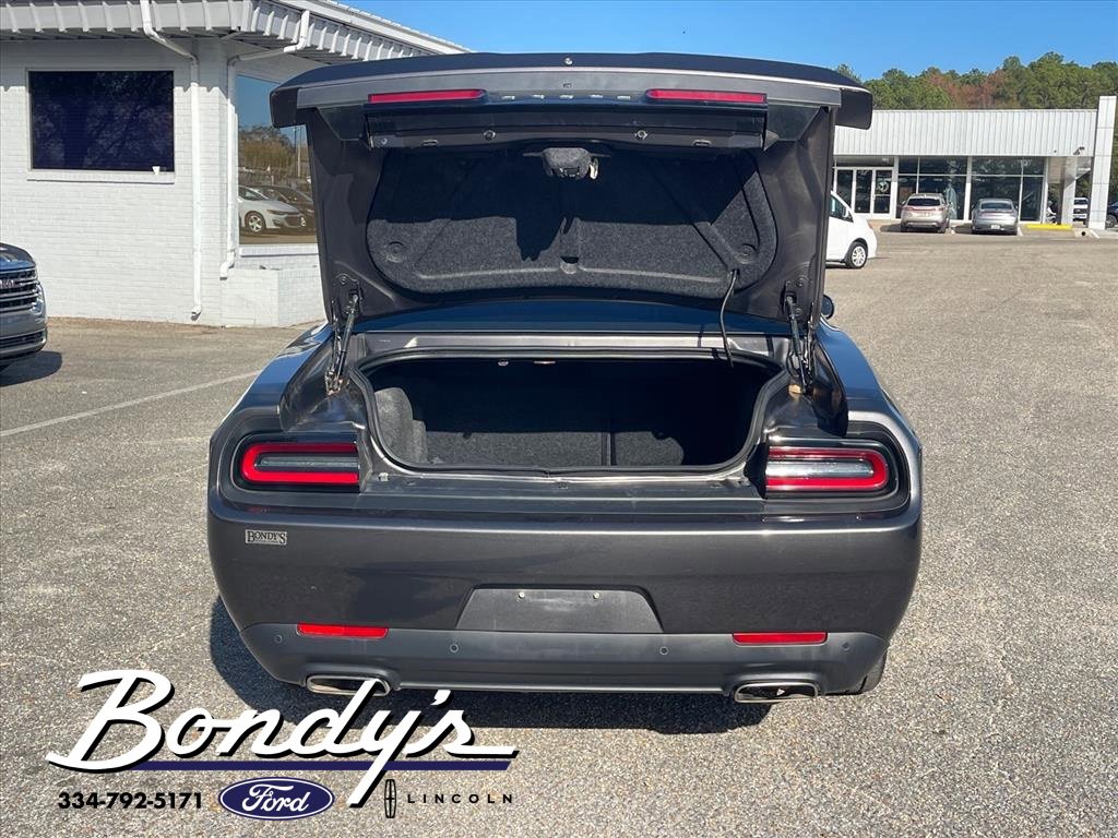 Used 2019 Dodge Challenger SXT w/ Plus Package image 14