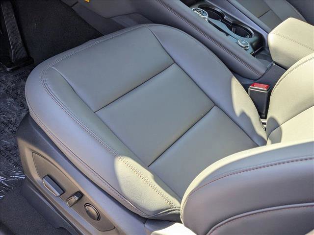 New 2026 Ford Explorer Active w/ Active Comfort Package image 4