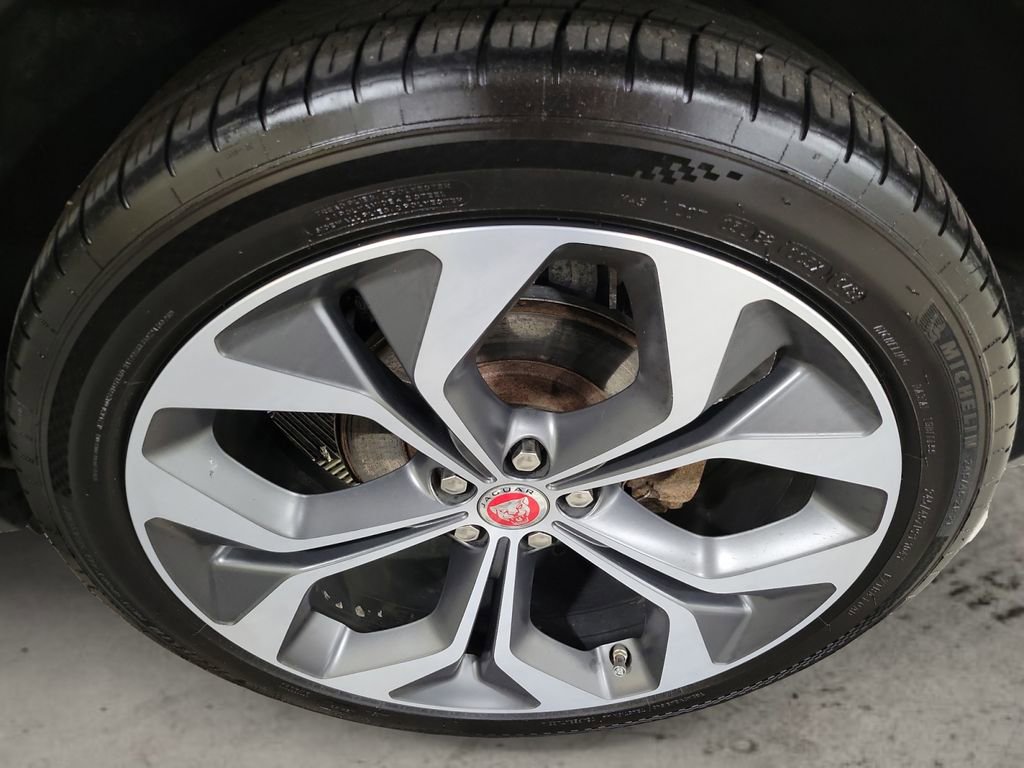 Used 2020 Jaguar E-PACE Checkered Flag image 10