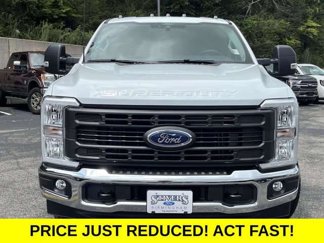 Certified 2026 Ford F250 XL w/ XL Chrome Package RWD image 9