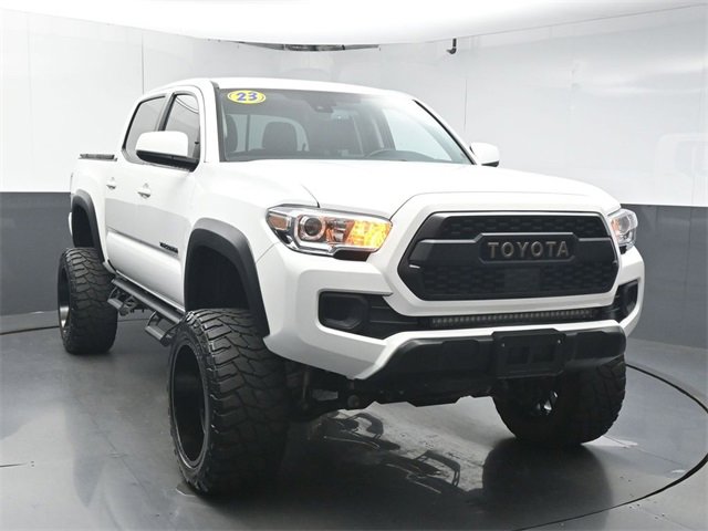 Used 2023 Toyota Tacoma 4x4 Double Cab image 4