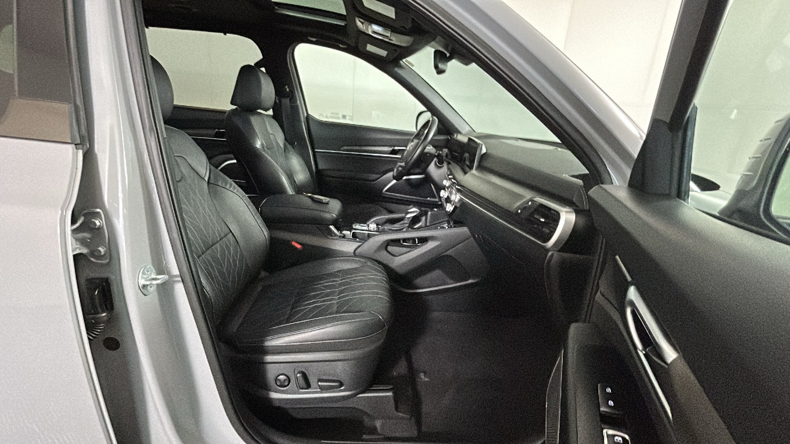 Used 2023 Kia Telluride EX X-Line AWD/4WD image 35