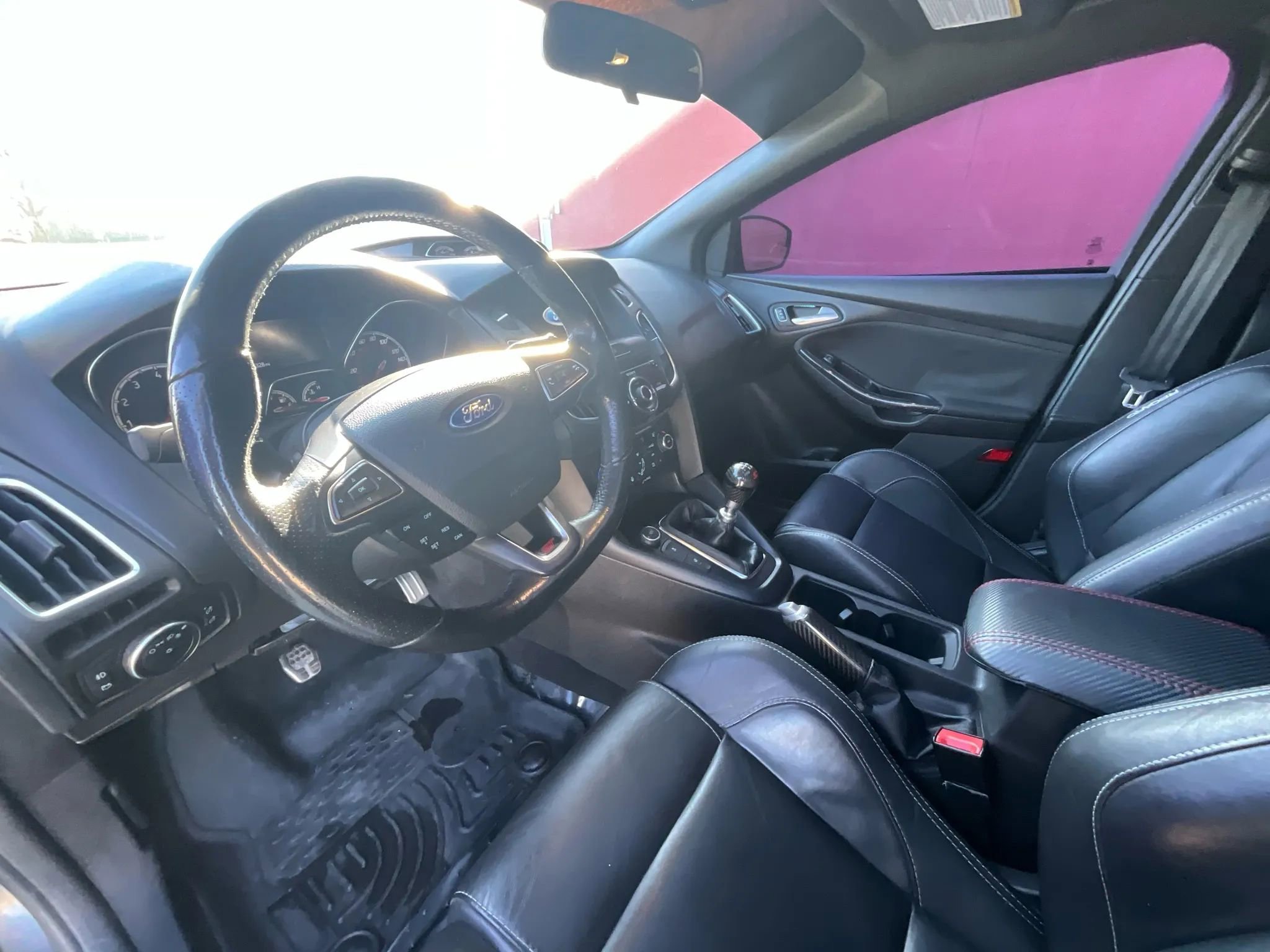 Used 2017 Ford Focus ST image 9