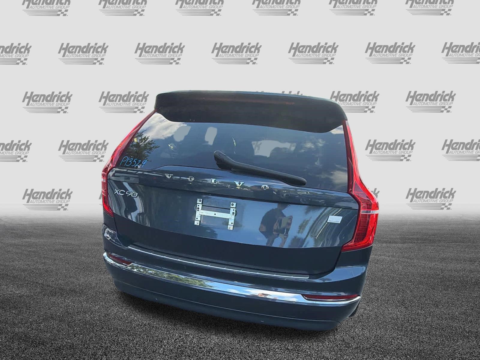 Used 2024 Volvo XC90 T8 Plus w/ Protection Package Premier AWD/4WD image 11