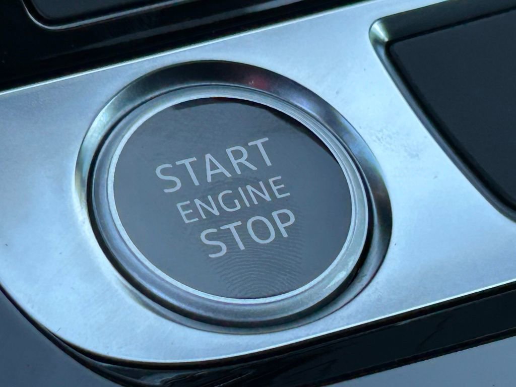 New 2025 Audi Q8 Premium image 34