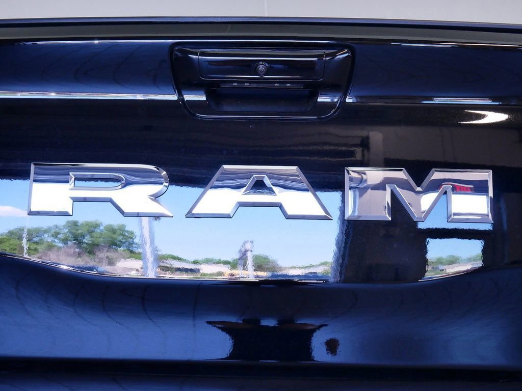 Used 2025 RAM 1500 Laramie w/ Sport Appearance Package image 13