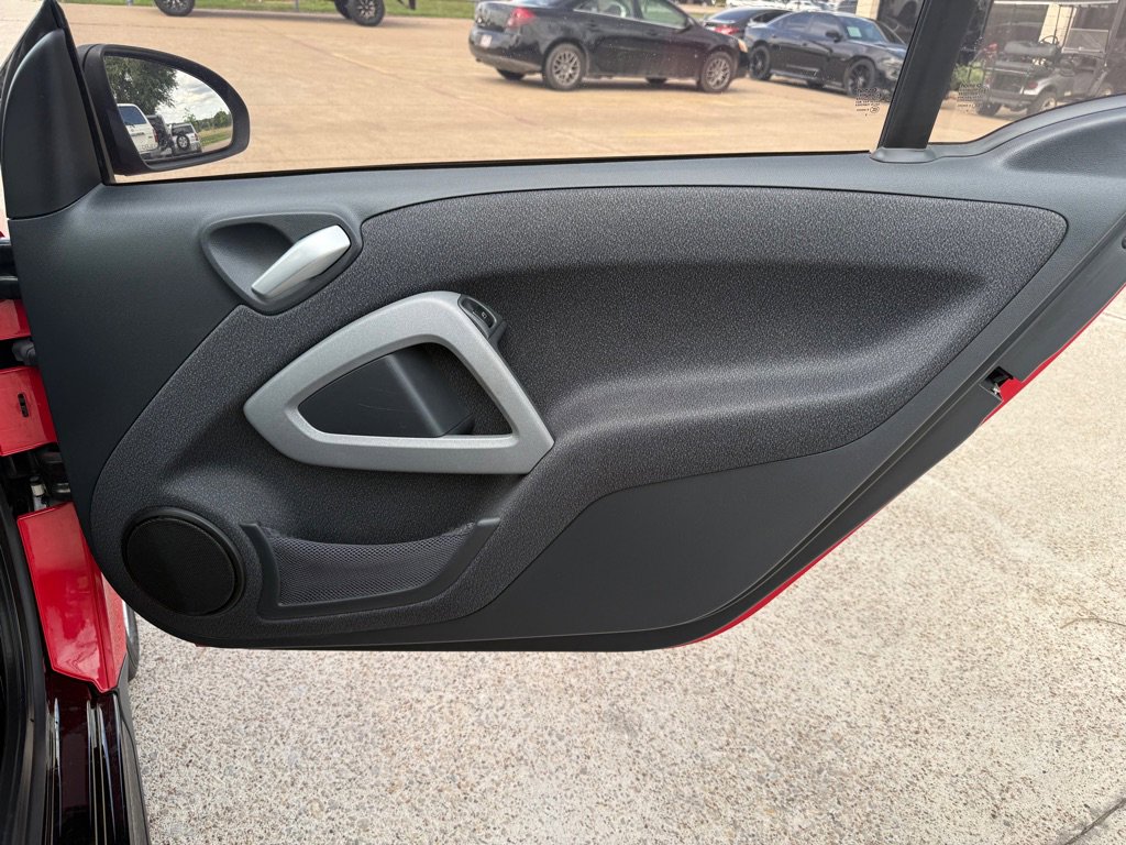Used 2009 smart fortwo passion RWD image 19
