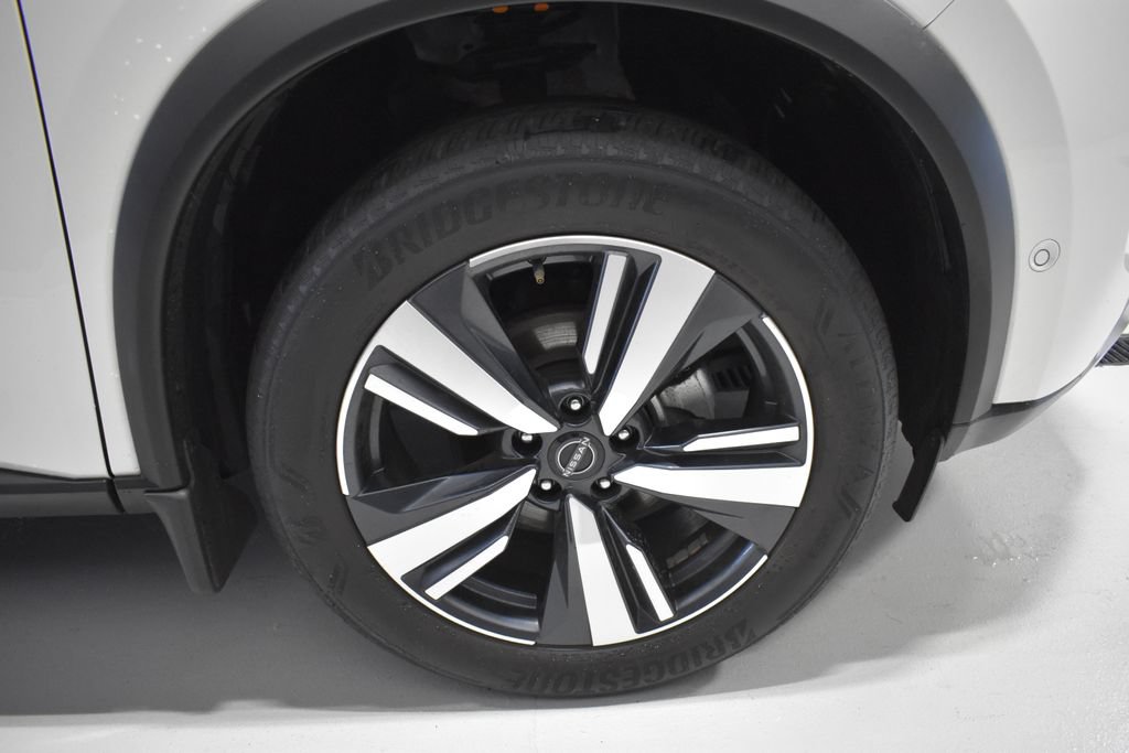 Certified 2023 Nissan Rogue Platinum AWD/4WD image 10