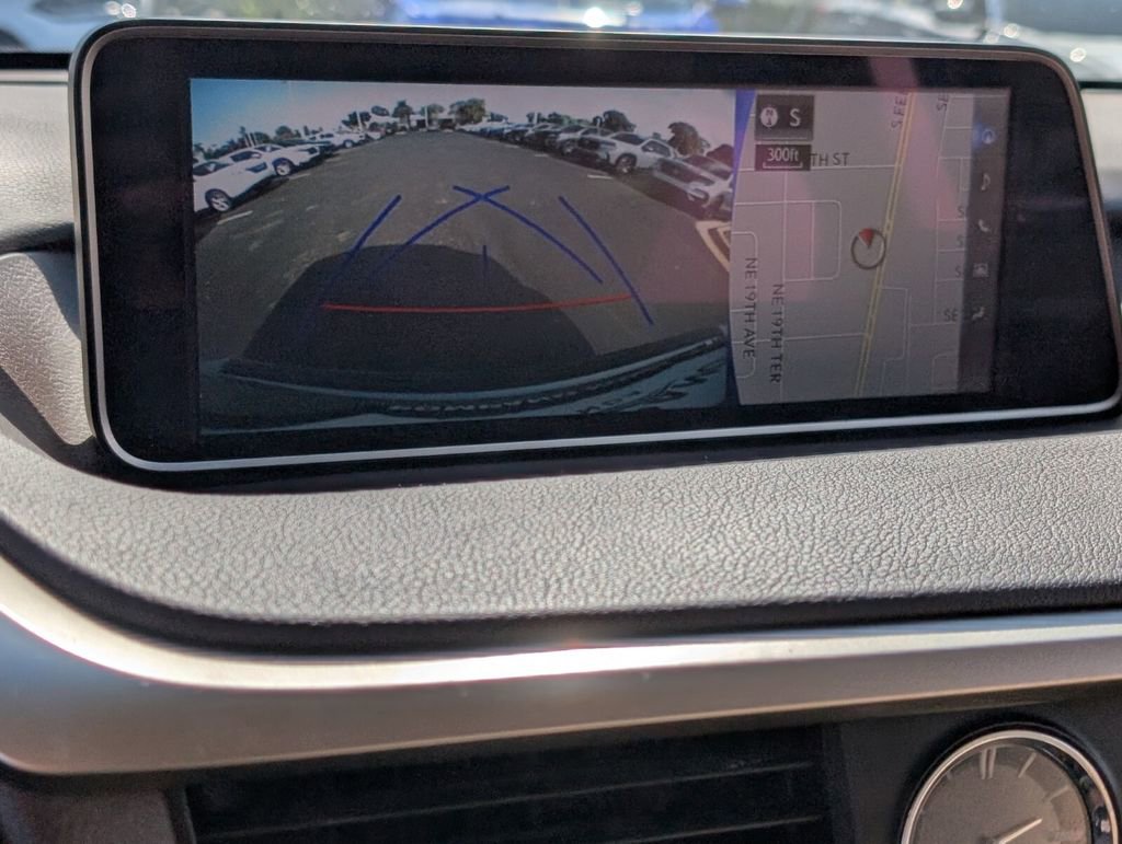 Used 2017 Lexus RX 450h AWD image 24