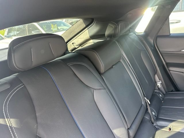 Used 2025 Cadillac Lyriq Sport w/ LPO, Floor Liner Package AWD/4WD image 16