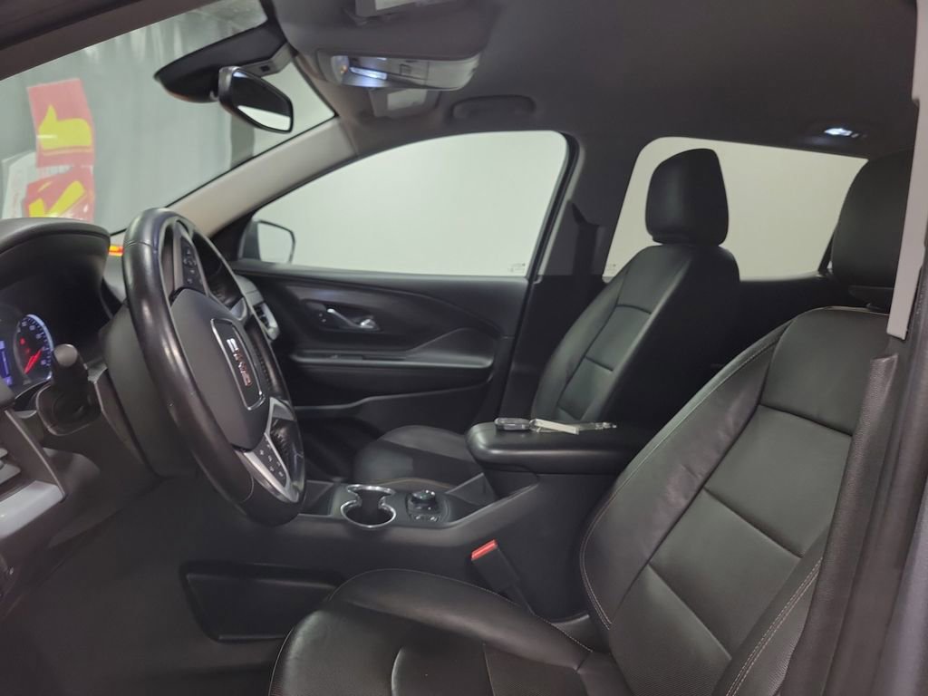 Used 2021 GMC Terrain SLT w/ Elevation Edition image 12