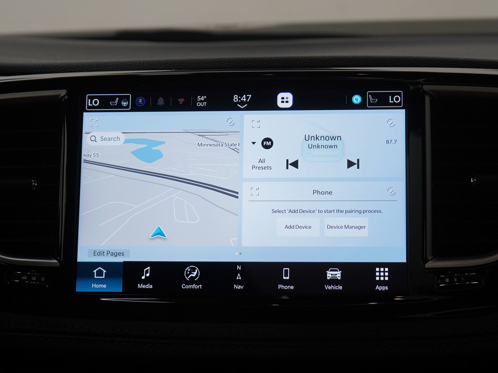 Used 2025 Chrysler Pacifica Pinnacle w/ Trailer Tow Group image 17