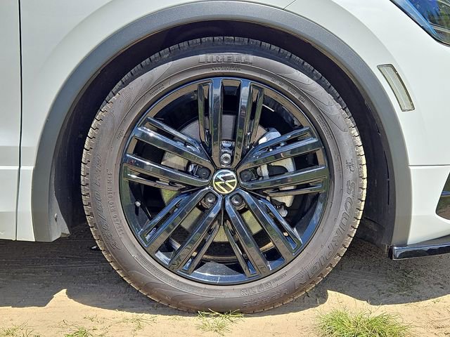Used 2022 Volkswagen Tiguan SE R-Line AWD/4WD image 27
