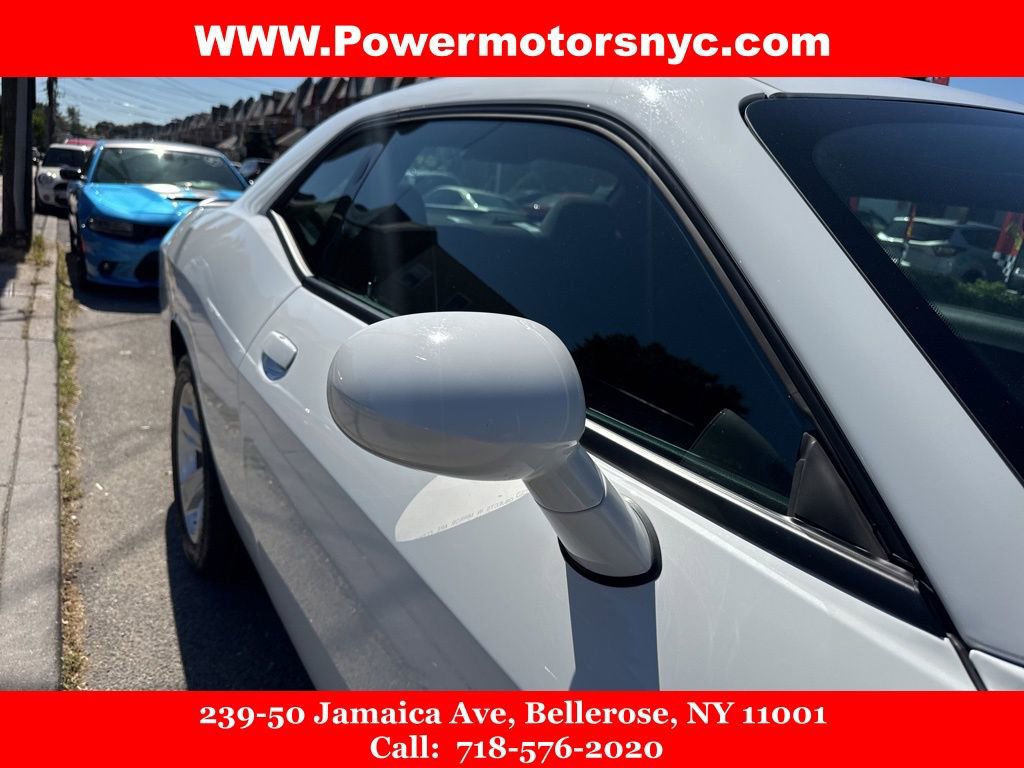 Used 2023 Dodge Challenger SXT image 11