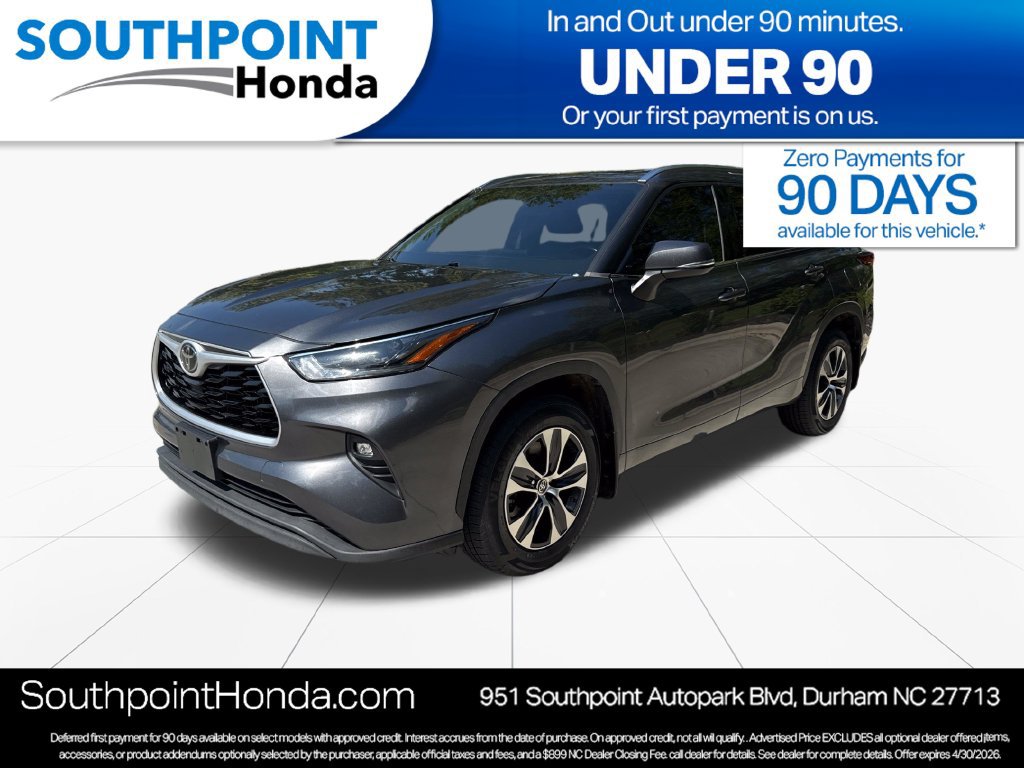 Used 2021 Toyota Highlander XLE AWD/4WD image 3
