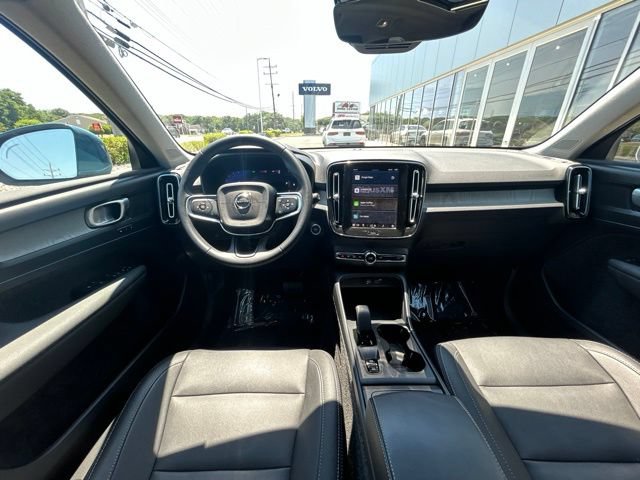 Used 2025 Volvo XC40 B5 Core AWD/4WD image 19