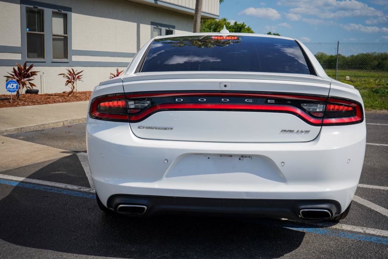 Used 2016 Dodge Charger SXT w/ Plus Group RWD image 5
