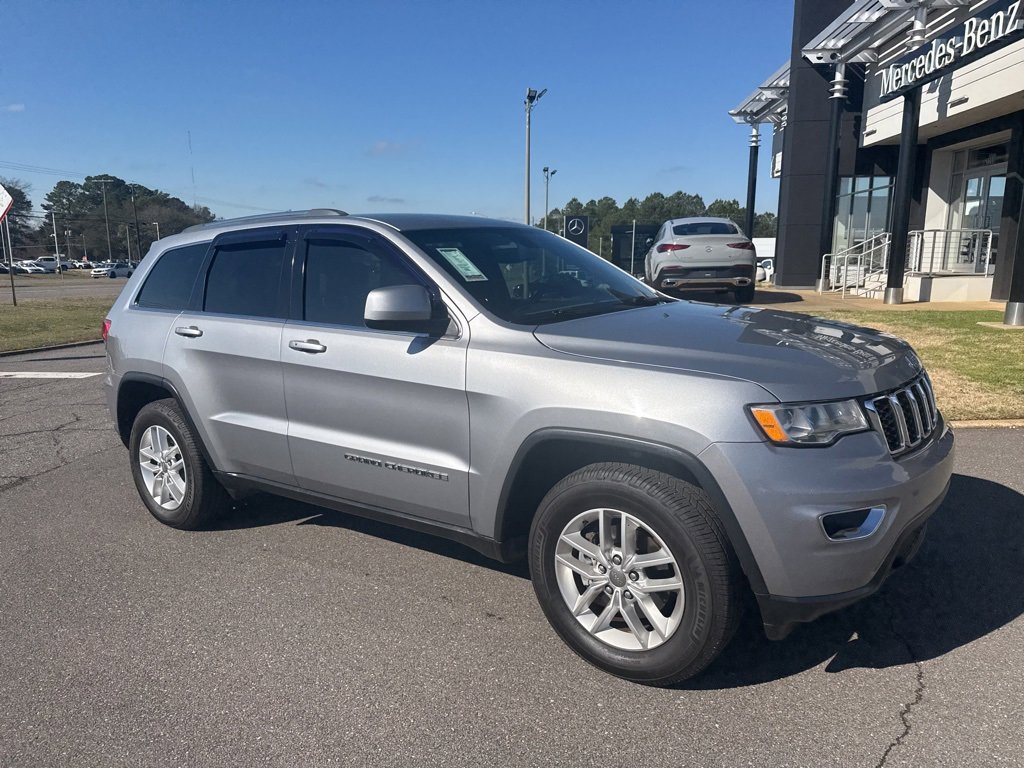 Used 2017 Jeep Grand Cherokee Laredo w/ Quick Order Package 2BE image 1