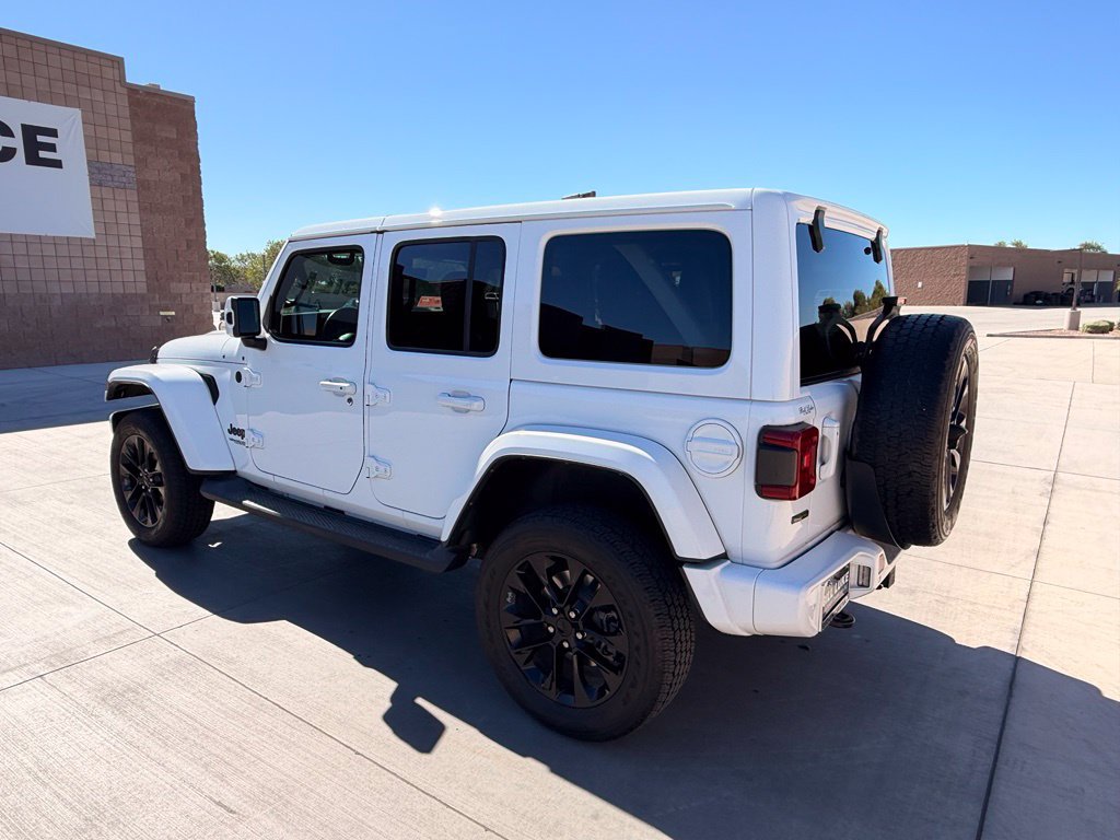 Used 2021 Jeep Wrangler Unlimited Sahara AWD/4WD image 11