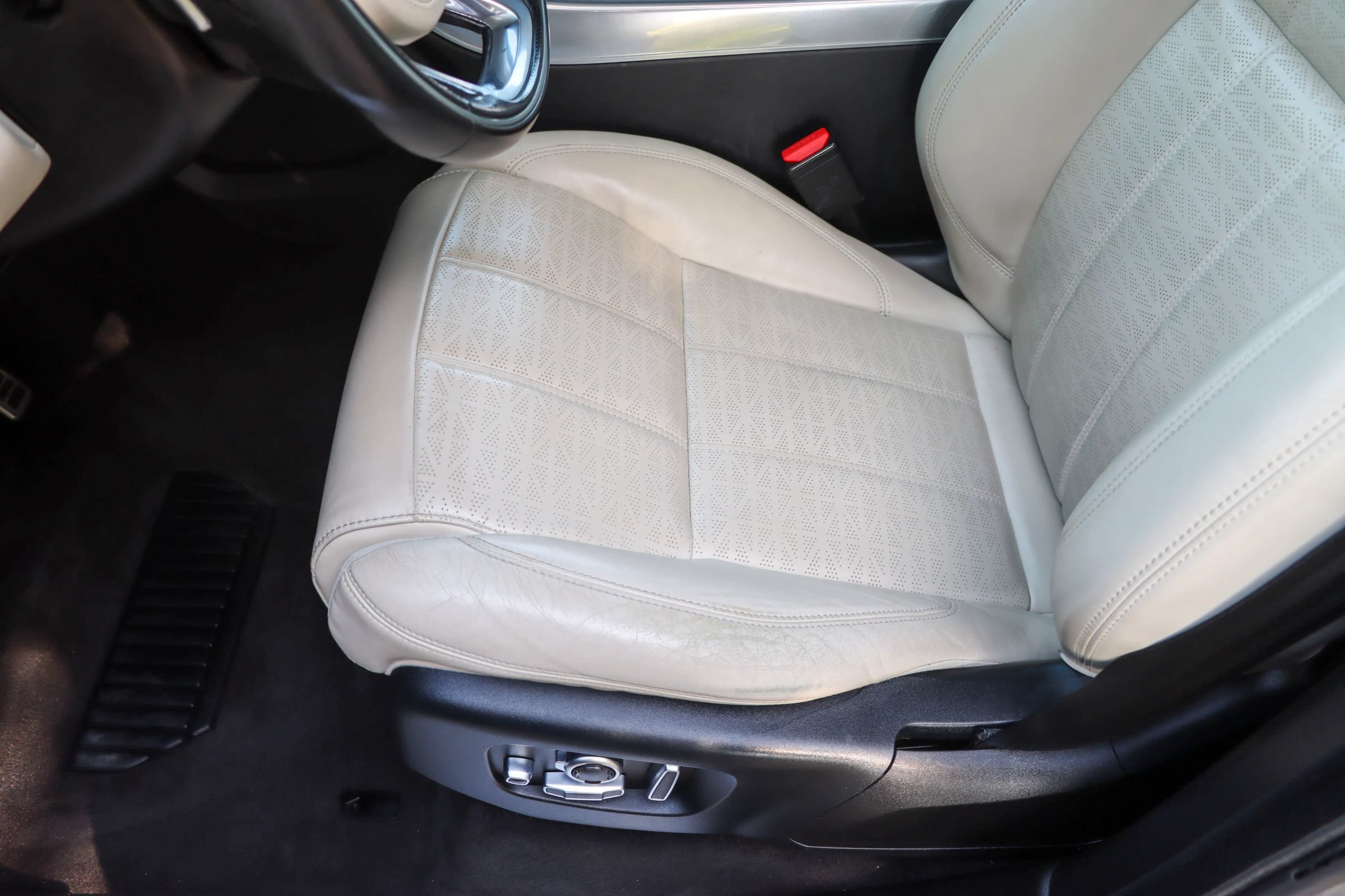 Used 2018 Land Rover Range Rover Sport HSE Dynamic AWD/4WD image 13