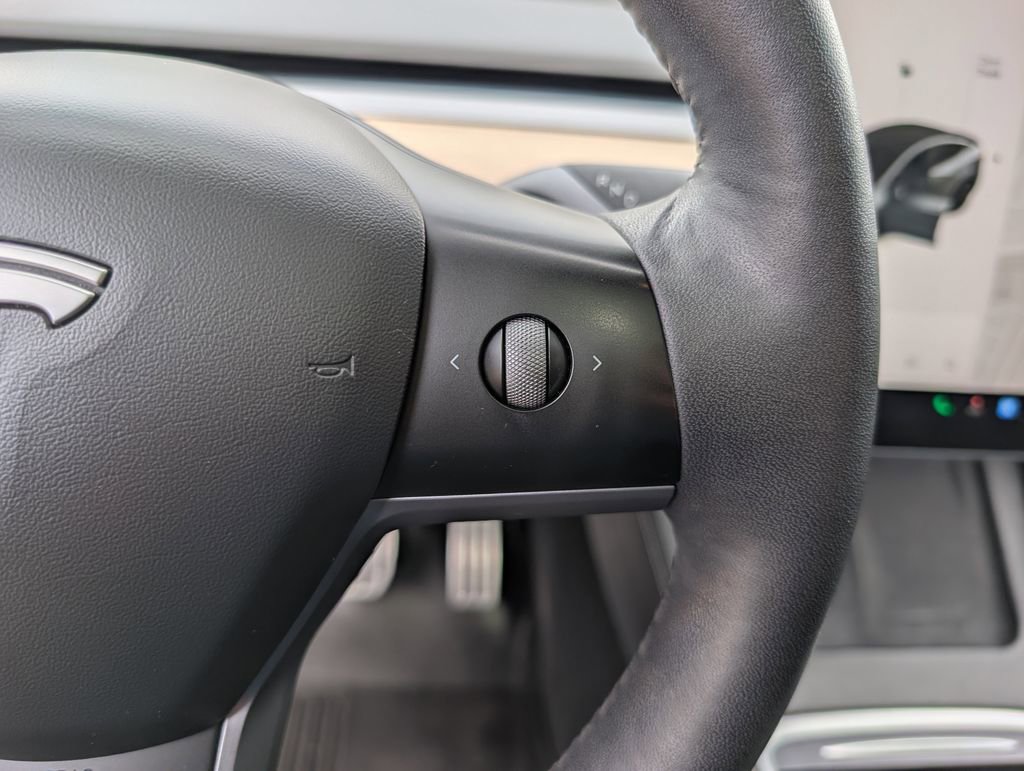 Used 2021 Tesla Model Y Performance AWD/4WD image 24