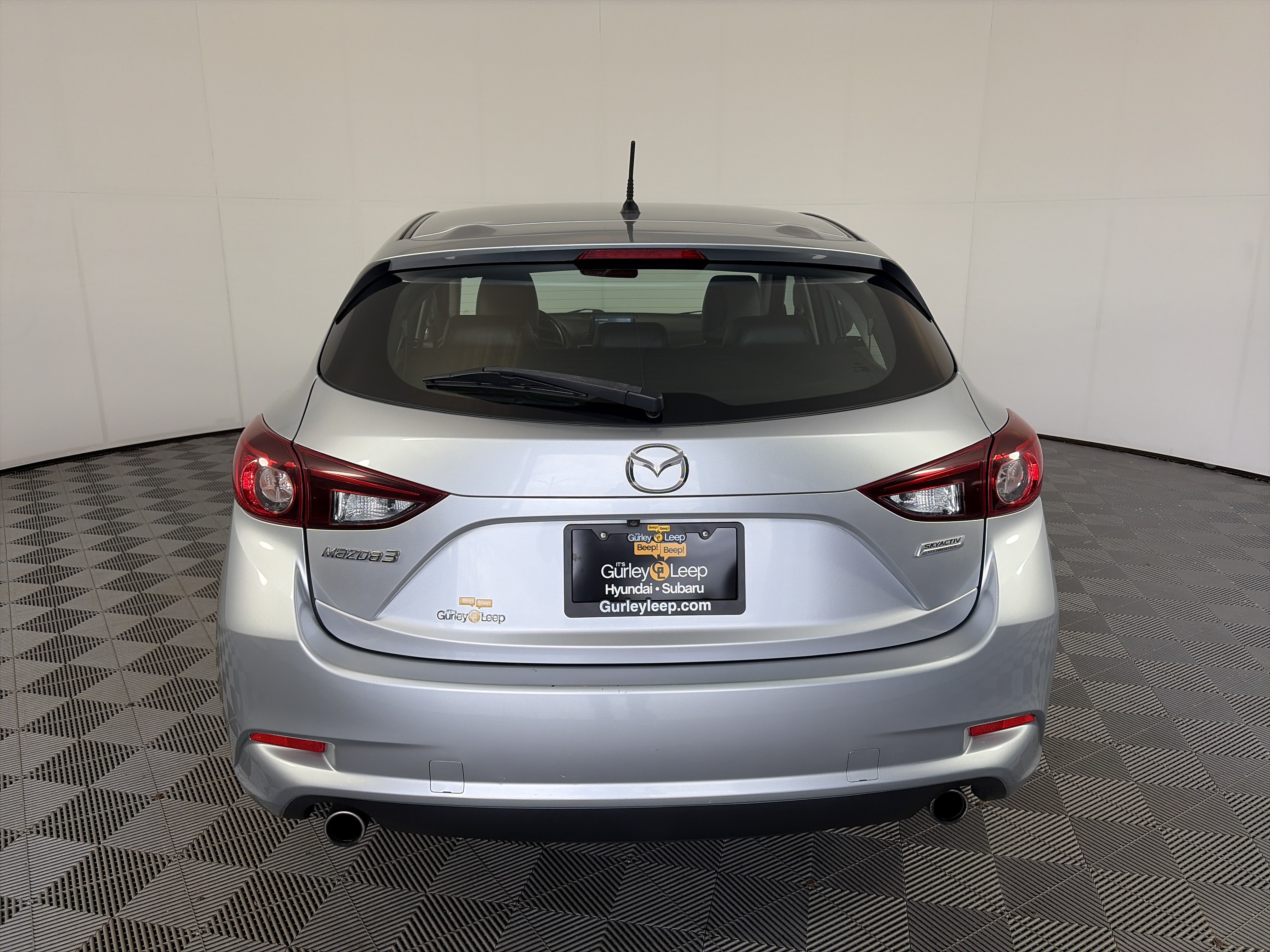 Used 2018 MAZDA MAZDA3 Touring FWD image 9