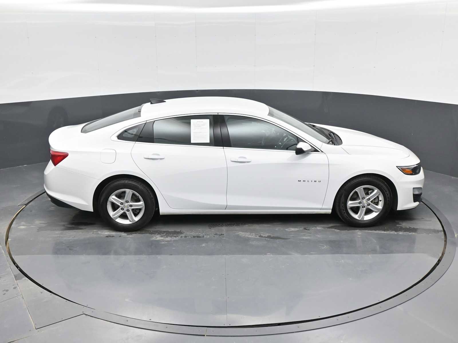 Used 2022 Chevrolet Malibu LS w/ Driver Confidence Package II image 28