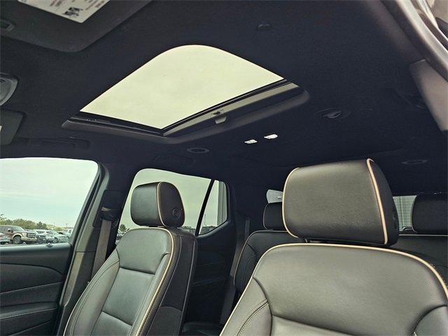Used 2023 Chevrolet Traverse Premier w/ Redline Edition image 28