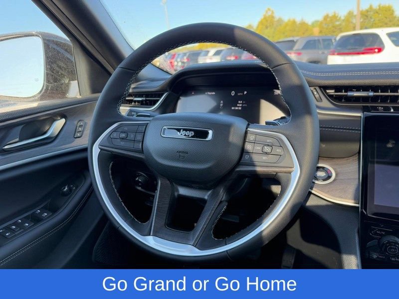 New 2025 Jeep Grand Cherokee Limited image 8