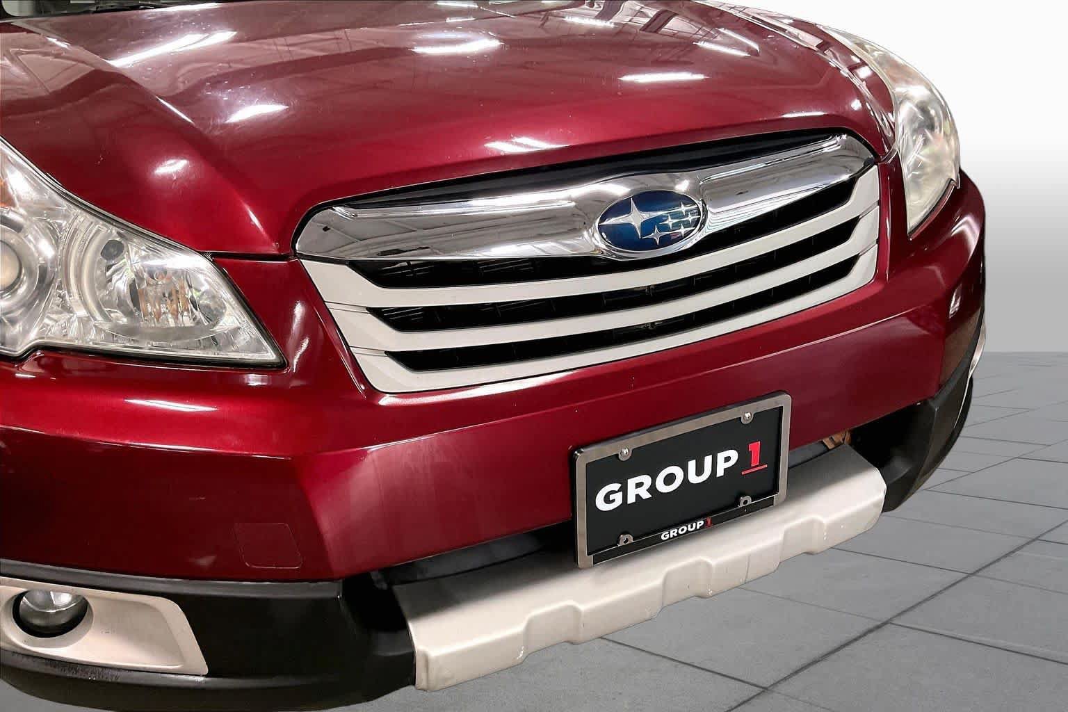 Used 2011 Subaru Outback 2.5i Limited AWD/4WD image 29