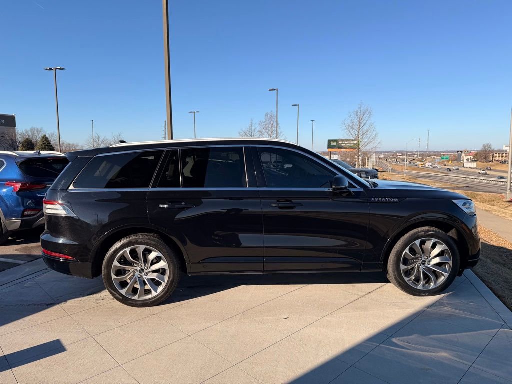 Used 2023 Lincoln Aviator Grand Touring w/ Equipment Group 301A image 6