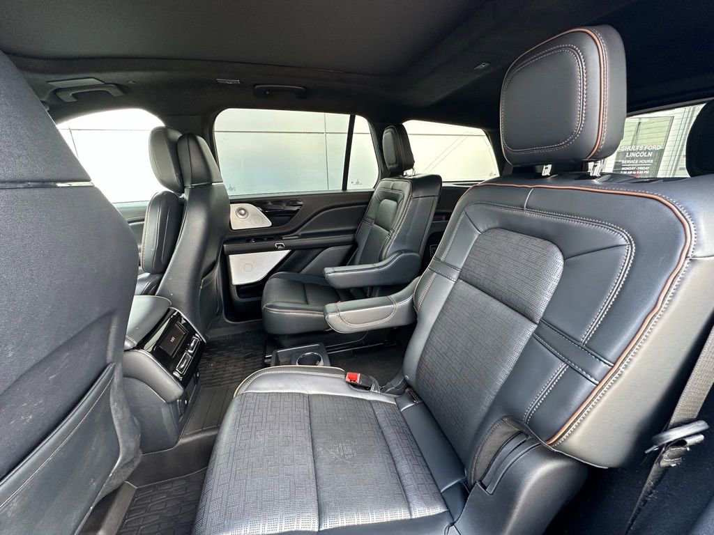 New 2025 Lincoln Aviator Black Label AWD/4WD image 19
