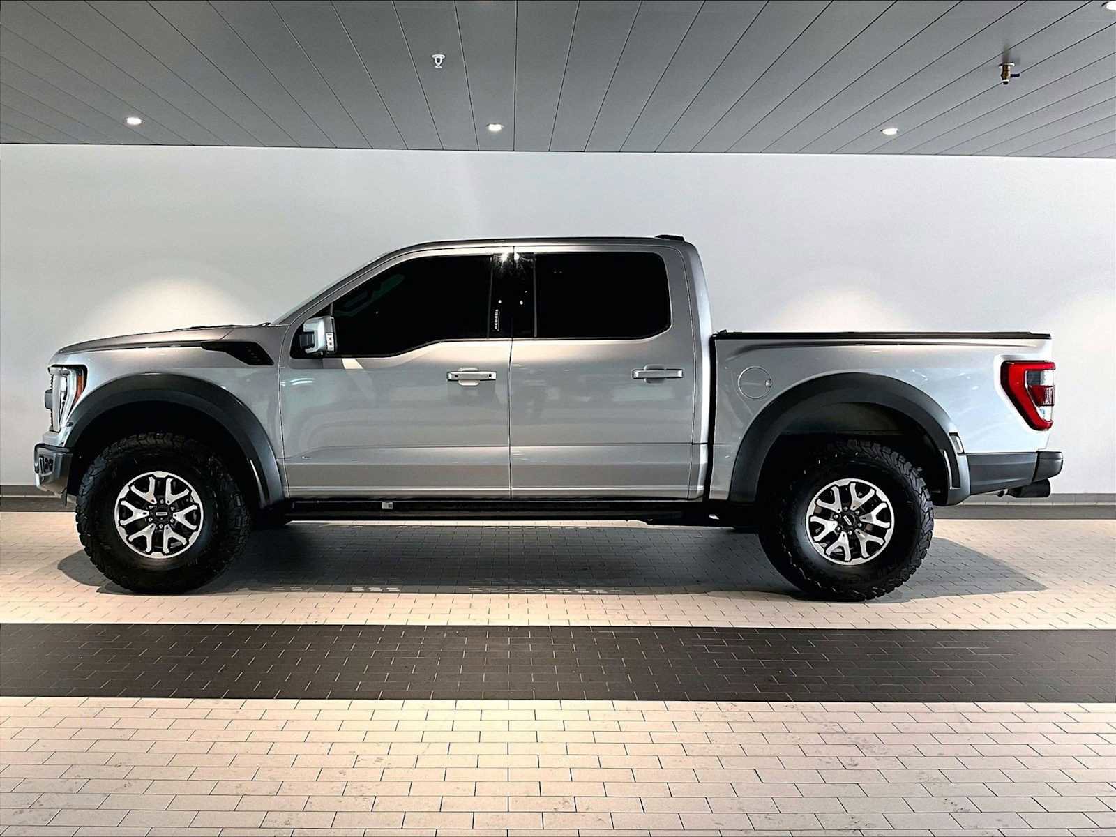 Used 2023 Ford F150 Raptor image 2