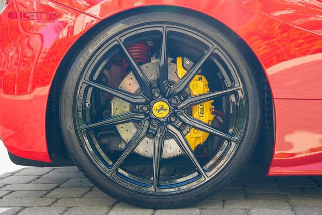 Used 2018 Ferrari 488 GTB image 32