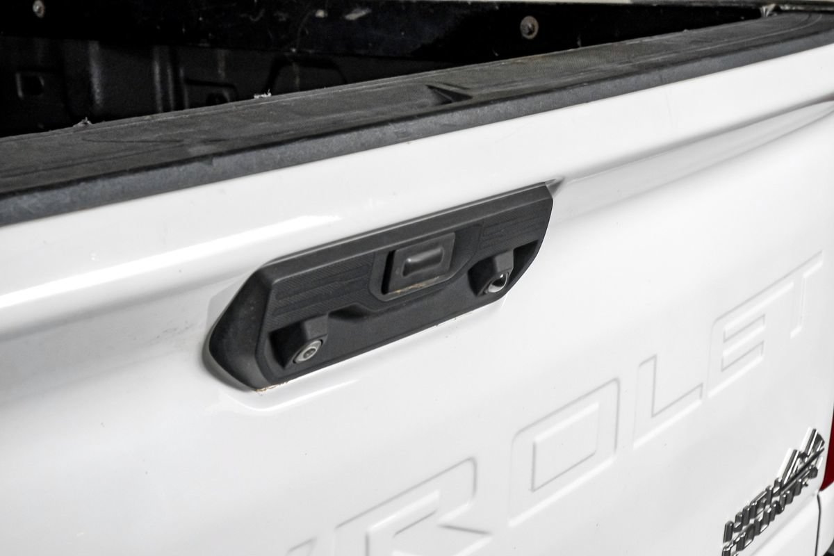 Used 2022 Chevrolet Silverado 3500 High Country w/ Safety Package II AWD/4WD image 46
