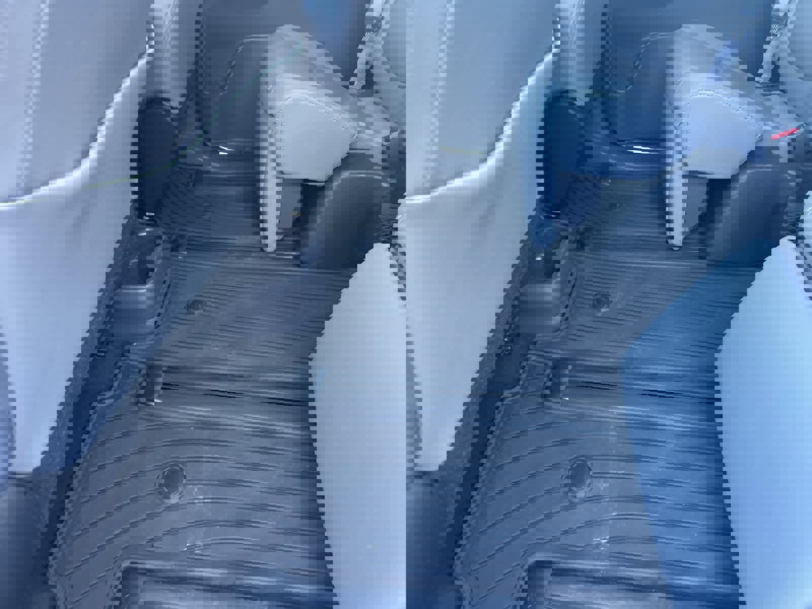 Used 2022 Toyota Sienna Limited image 26