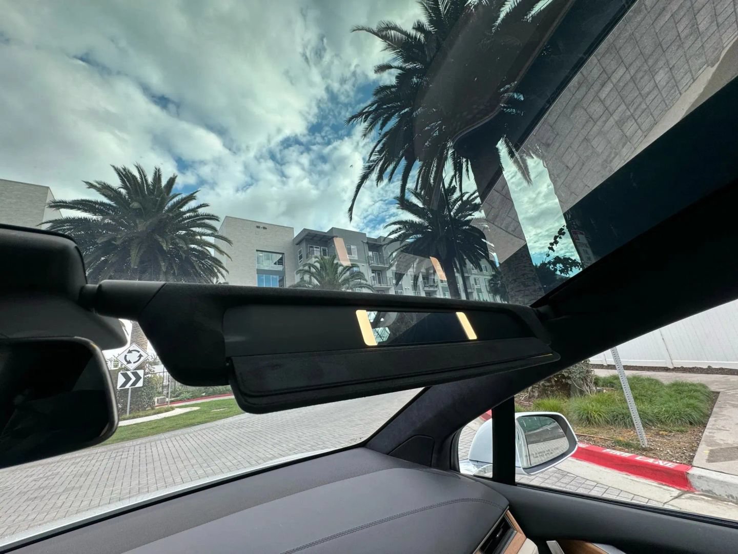 Used 2019 Tesla Model X Long Range AWD/4WD image 33