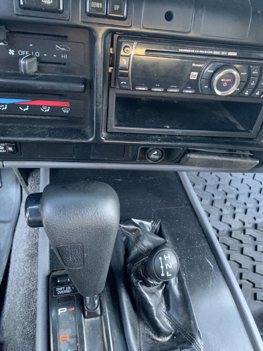 Used 1991 Toyota Land Cruiser Base AWD 4dr SUV image 23