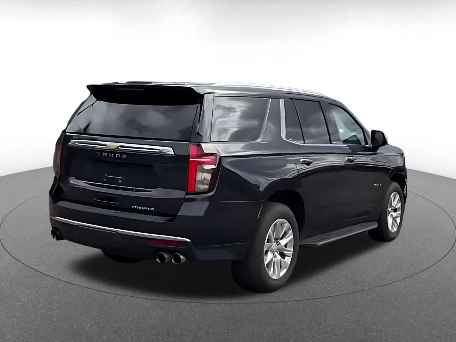 Used 2023 Chevrolet Tahoe Premier AWD/4WD image 14