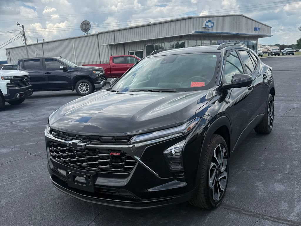Used 2025 Chevrolet Trax RS w/ Driver Confidence Package FWD image 21