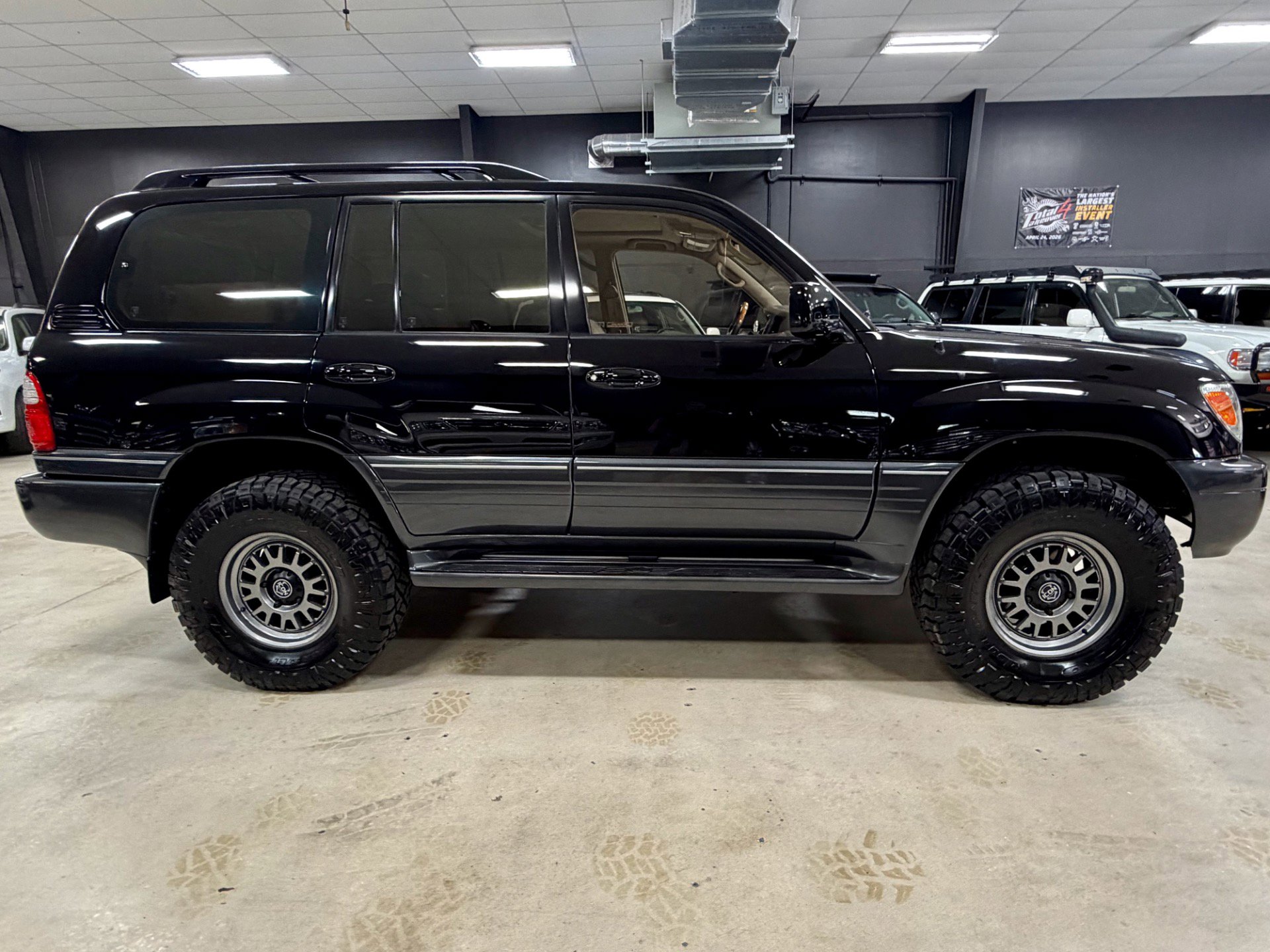 Used 2003 Lexus LX 470 4WD image 13